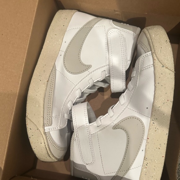 6 Pairs of Boys Shoes - Picture 7 of 7